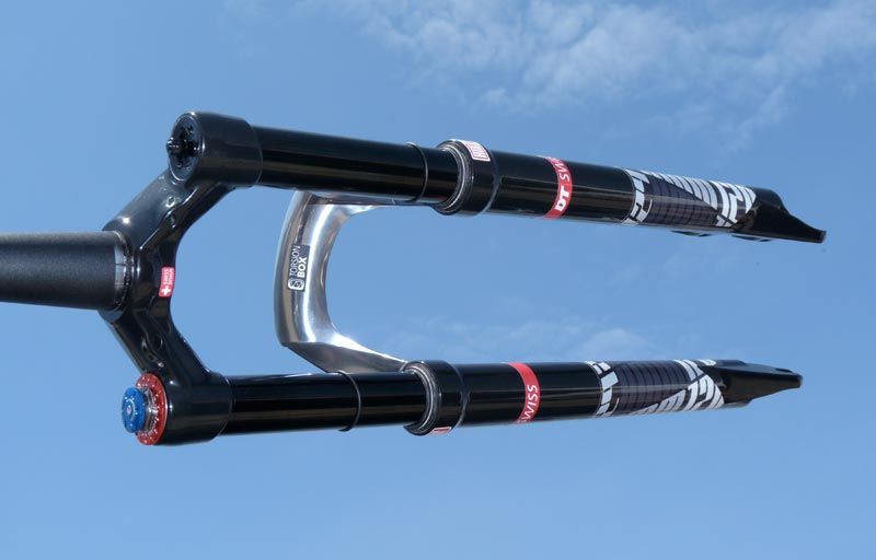 soc2011-dt-swiss-xmm720-29er-suspension-fork02